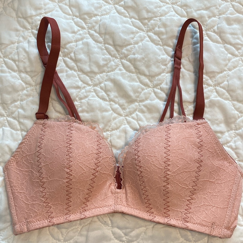 Peach push-up bra, 32A